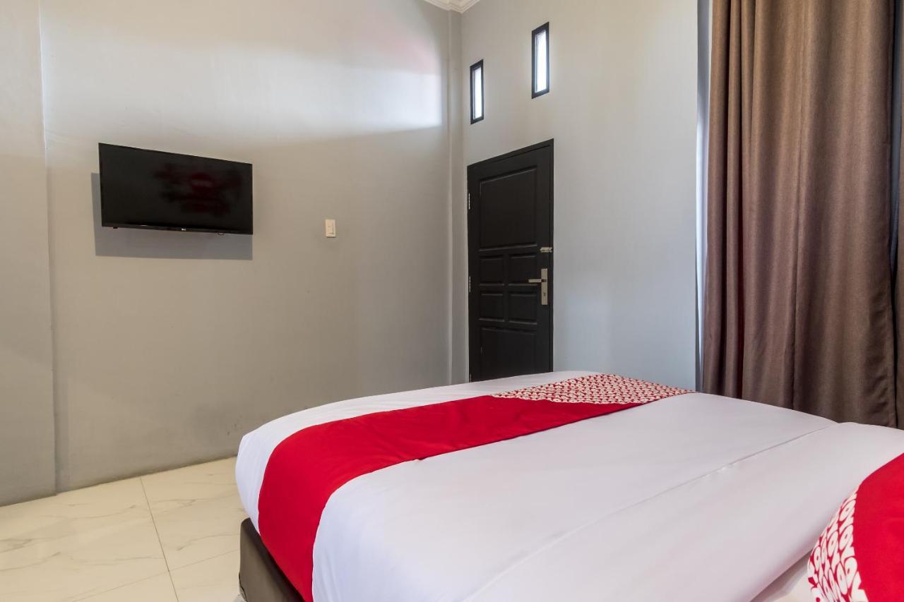 OYO 470 Green Kno Medan Buitenkant foto