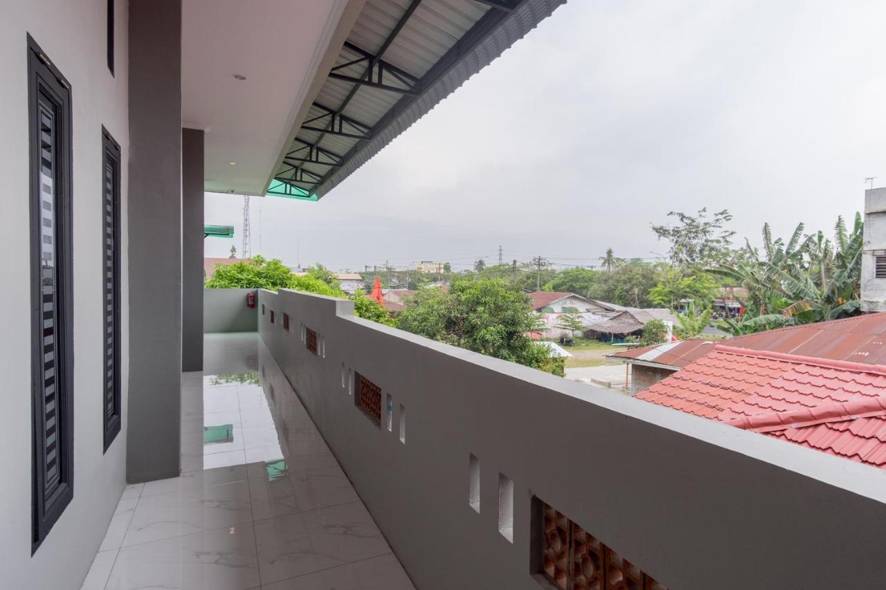 OYO 470 Green Kno Medan Buitenkant foto